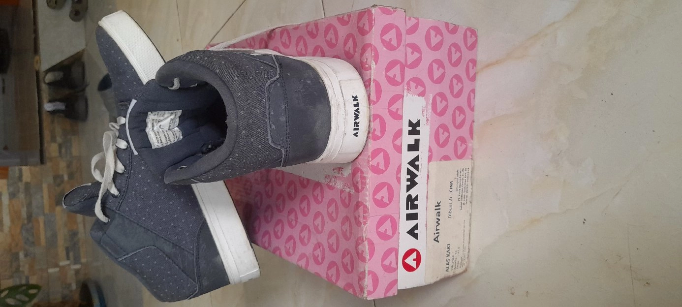 sepatu sneakers pria MERK AIRWALK CHAMBRAY ORI