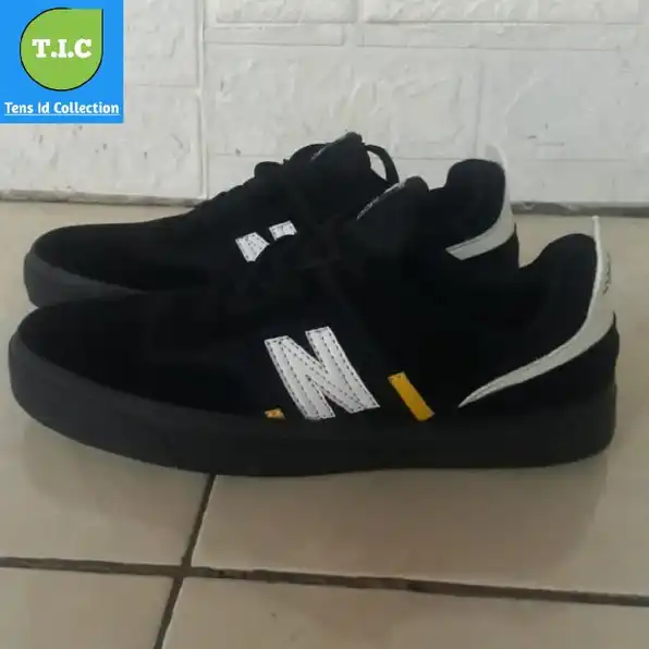 Sepatu Nb