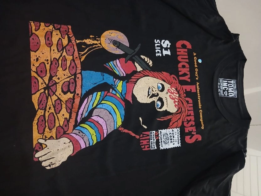 Kaos TomoInc Chucky E Cheese