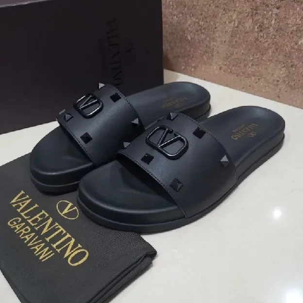 Sandal selop slide slippers pria valentino