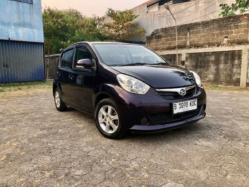 Daihatsu Sirion 1.3 Metic 2012. TDP 5 JUTA