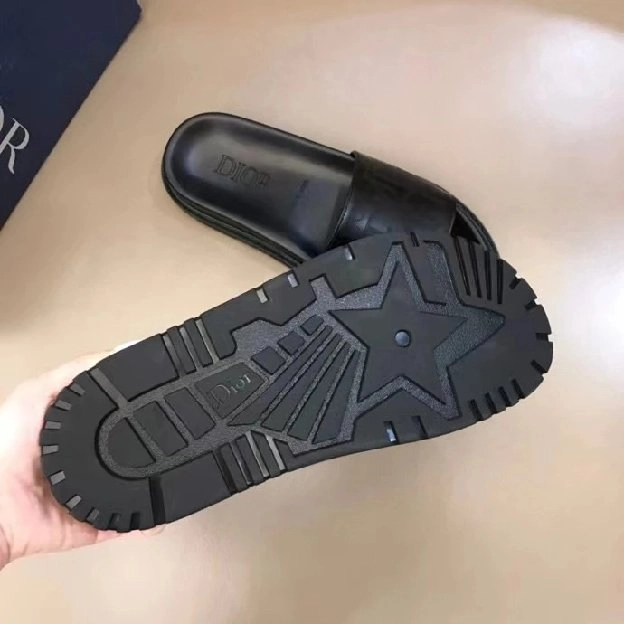 sandal selop pria dior