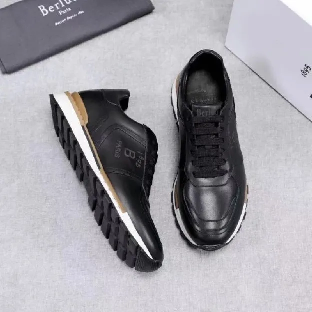 Sepatu sneakers pria berluti