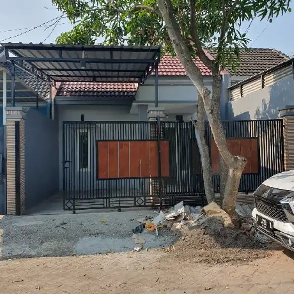 Rumah Minimalis Tengah Kota Sidoarjo Perum Istana Mentari Cemengkalang SHM Hrg 450jt