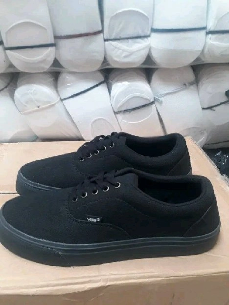 Sepatu Vans