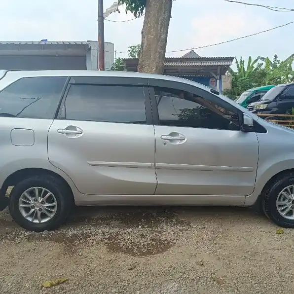 Daihatsu Xenia 1.3 R.DELUXE 2012 Bensin