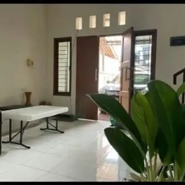 Dijual Rumah 2Lantai Di Cikunir 