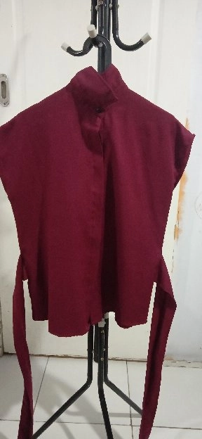 kemeja cewek maroon