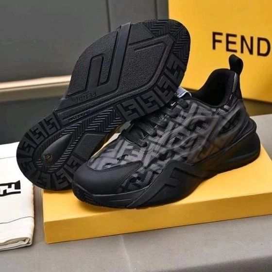 sepatu sneakers pria fendi