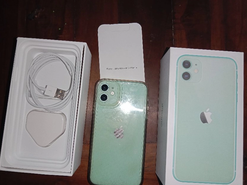 iphone 11, 128GB full set