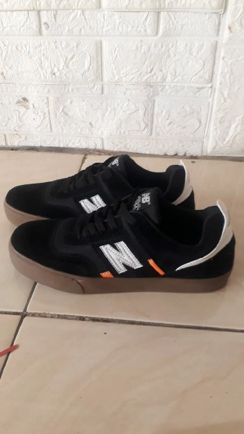 Sepatu Nb Warna Hitam