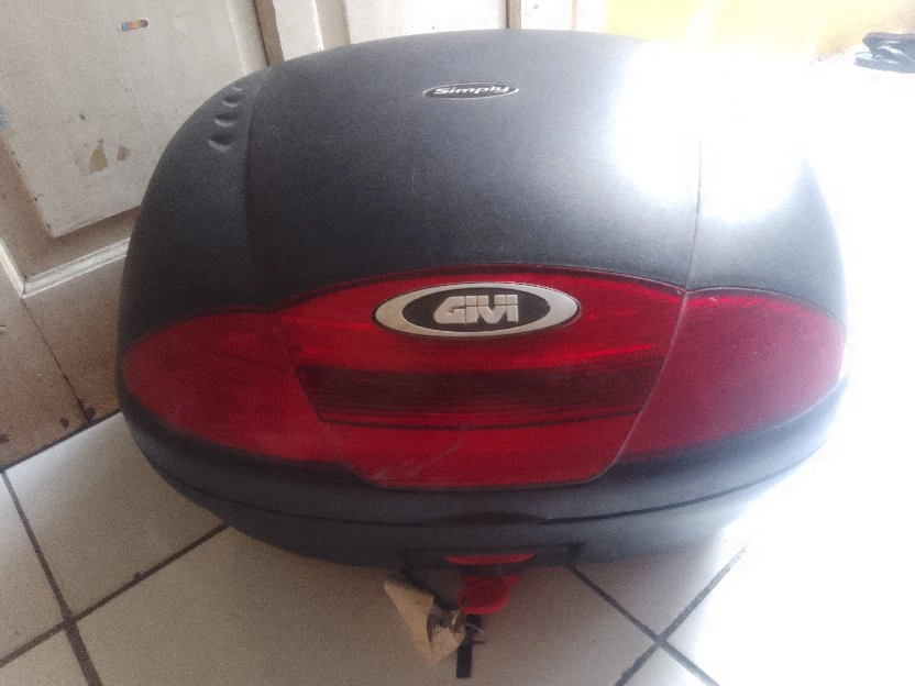 Dijual Box Motor Merek GIVI plus Bracket