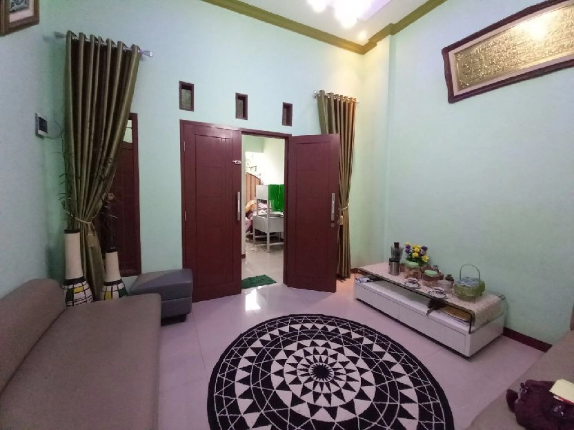 Dijual Rumah Siap Huni + Ruangan Toko di Ratna Jatibening/Jatikramat Pondok Gede Bekasi