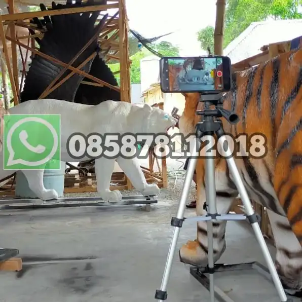 Pengrajin Patung Macan