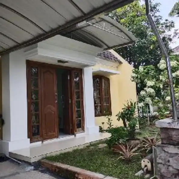 Di jual rumah hook Citraland Surabaya 