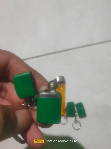 Korek api Zippo mini gantungan kunci