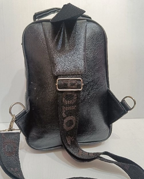 Tas Slempang Watrproof Lupus Bahan Kulit Sintetis