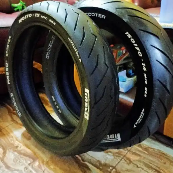 Pirelli Diablo ROSO scoter X-Max 120/70-15 vs 150/70-14