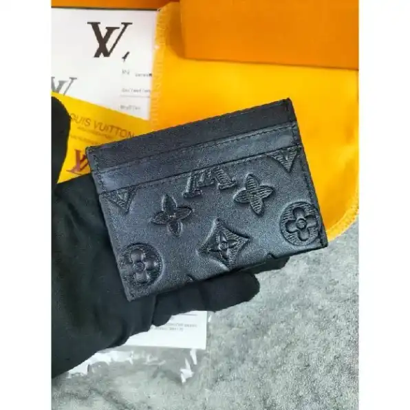 CARD HOLDER DOMPET KARTU LOUIS VUITTON LV LV8002 MONO EMBOSS