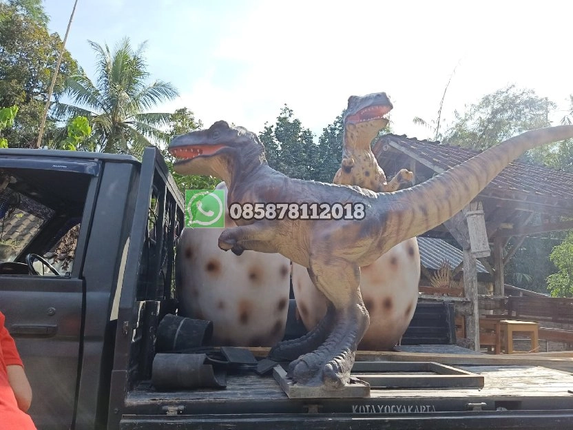 Patung Anak Dinosaurus