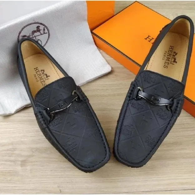 Sepatu loafers pria hermes