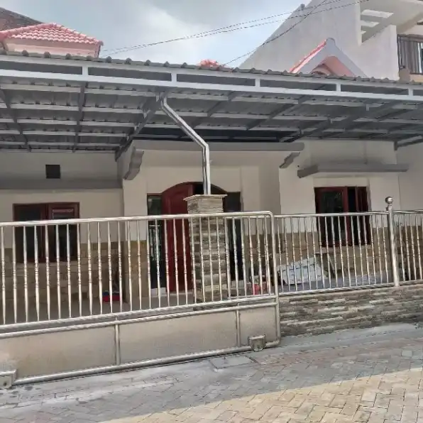 Di jual rumah plos timur tambak sari Surabaya 