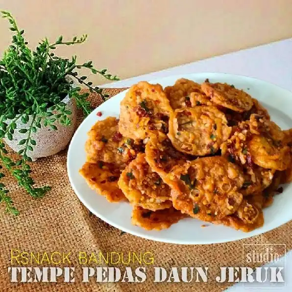 best seller keripik tempe rosalinda pedas daun jeruk 500gr