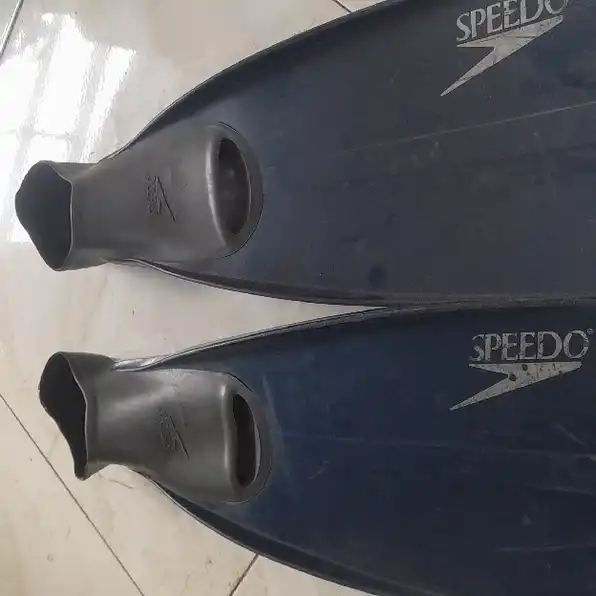 sepatu renang SNORKELING MERK SPEEDO madein Italia ori 