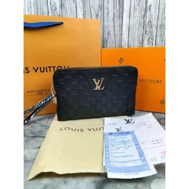 CLUTCH BAG TAS TANGAN PRIA LV LOUIS VUITTON BLACK EMBOSS LEATHER