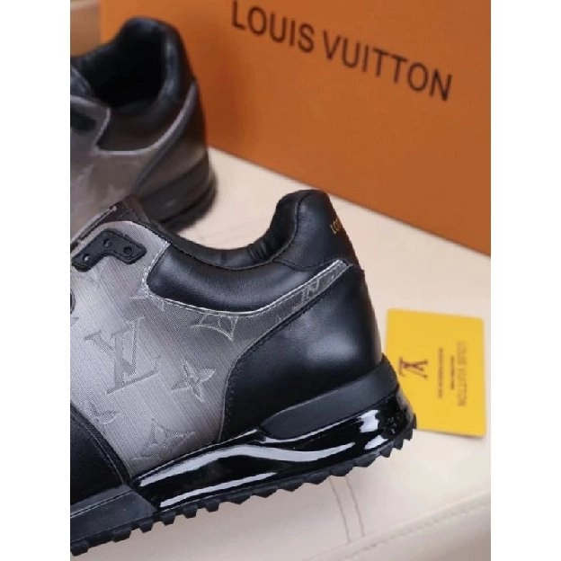 sepatu cowok lv louis vuitton sneakers pria men shoes run away