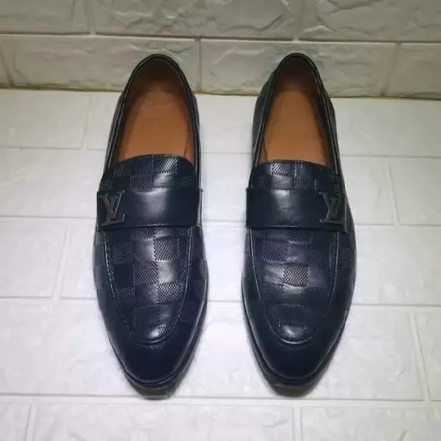 Sepatu pantofel formal louis vuitton lv emboss pria