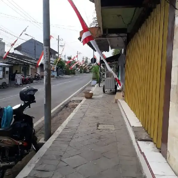 Disewakan ruko 2 lantai Jl Gajah Mada Jember