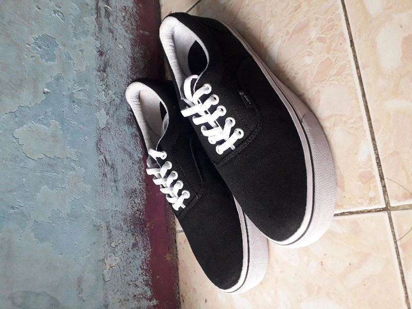 Sepatu Vans