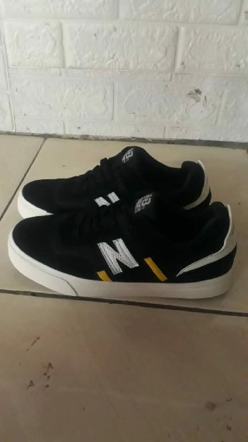 Sepatu Nb Warna Hitam