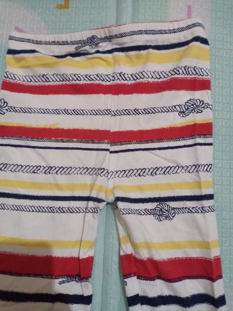 Preloved Legging Anak Putih Motif Garis2