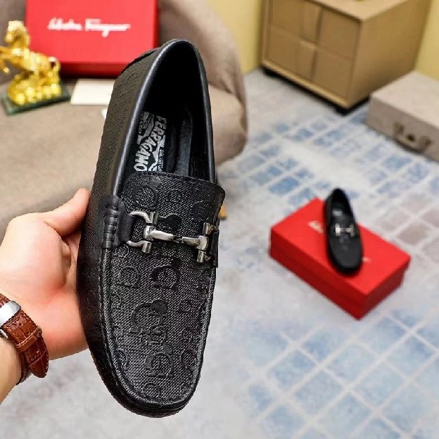 sepatu pria slip on ferragamo loafer cowok men shoes tanpa tali