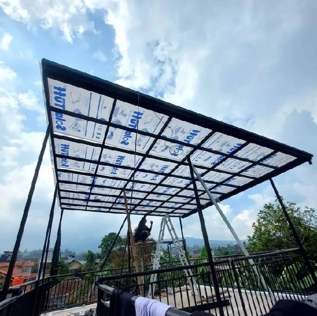 kanopi atap solar plat 