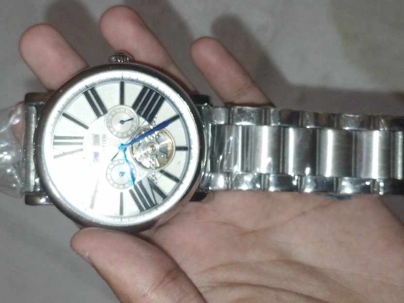 DIJUAL JAM TANGAN CARTIER COWOK, KEREN 