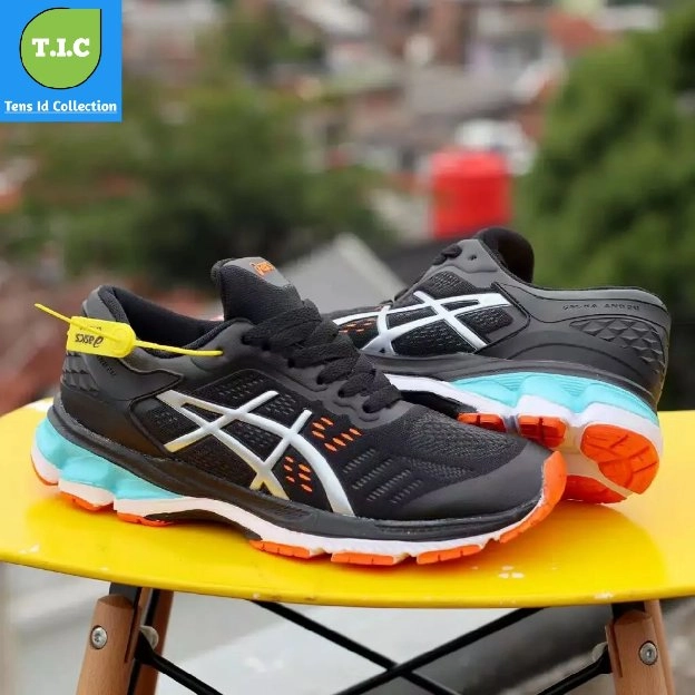 Sepatu Asics