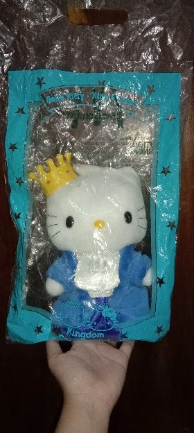 boneka hello Kitty 