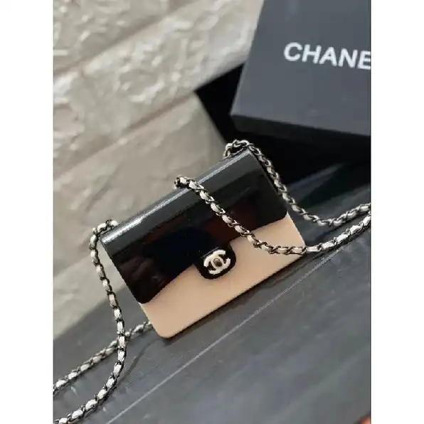 tas chanel plexi sling bag