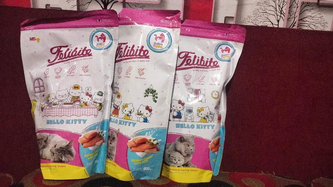 makanan kucing felibite hello kitty 800 gram rasa salmon flavour with milk 