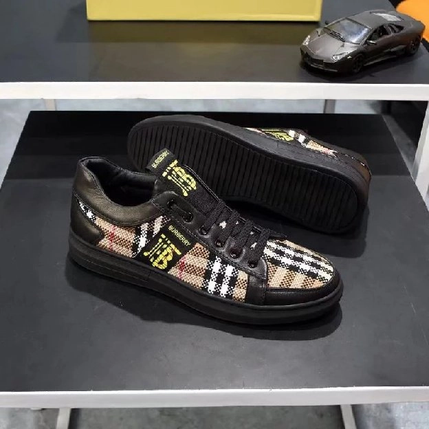 sepatu sneakers pria burberry