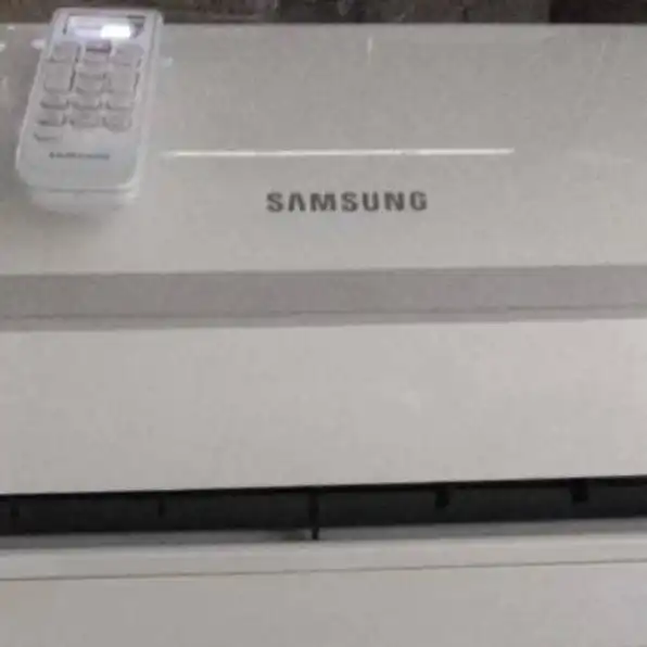 ac Samsung 1/2pk second mesin original plus pasang terima dingin dan beres 