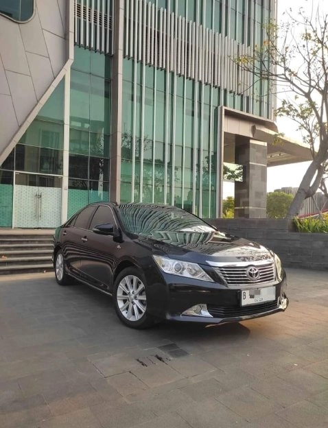 KM115rb!! Toyota Camry V 2.5 2013 at LIKE NEW!!