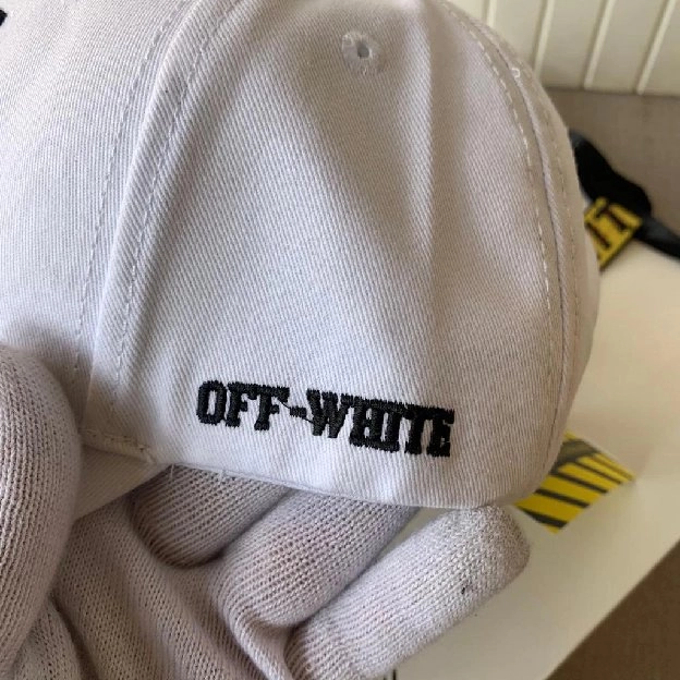 topi baseball off white