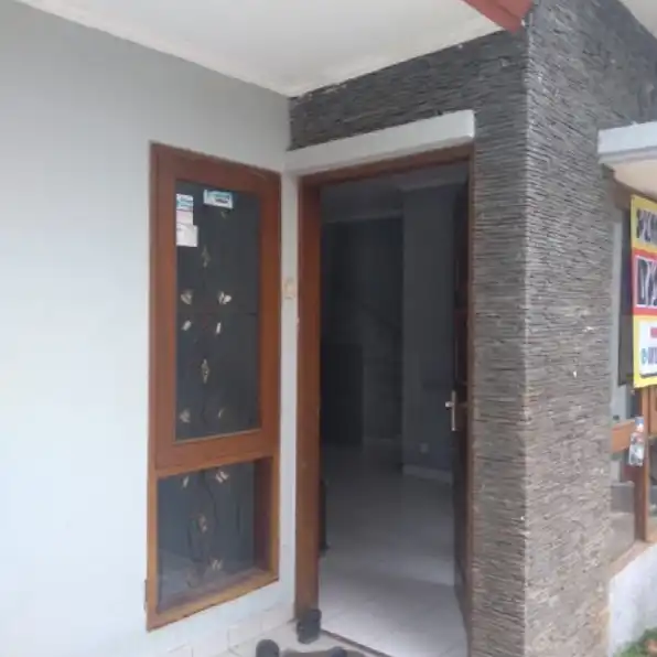 DIJUAL RUMAH 2 LANTAI DI TELAGA GOLF SAWANGAN DEPOK 