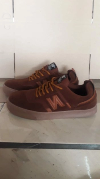 Sepatu Nb Warna Coklat