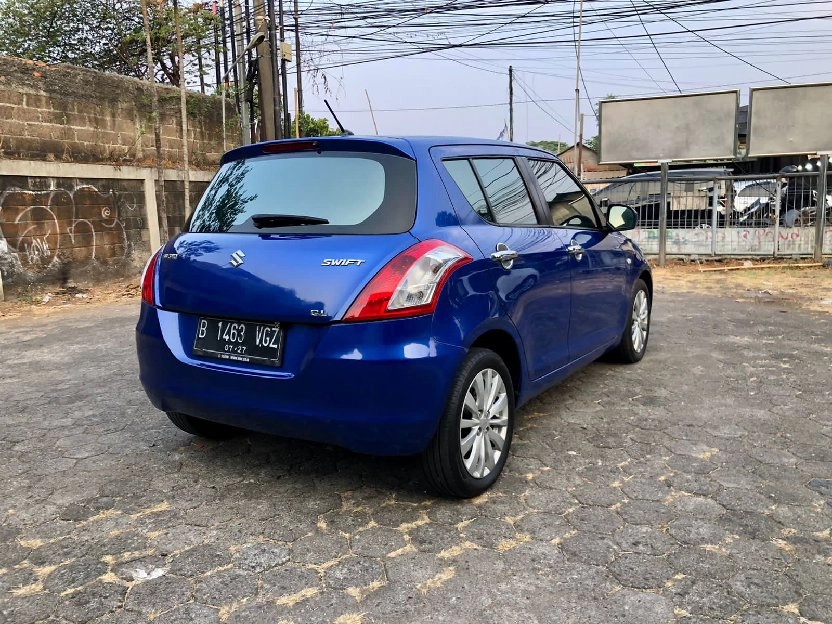 Suzuki Swift GL At, 2013. TDP 10JUTA