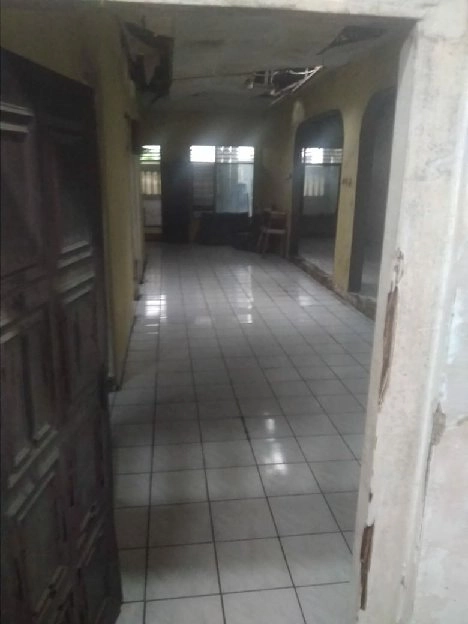 dijual rumah hitung tanah di kayu manis Jakarta Timur 